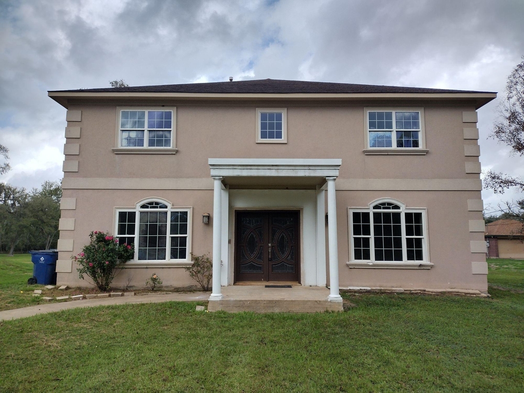 115 Oak Colony Drive - Photo 0