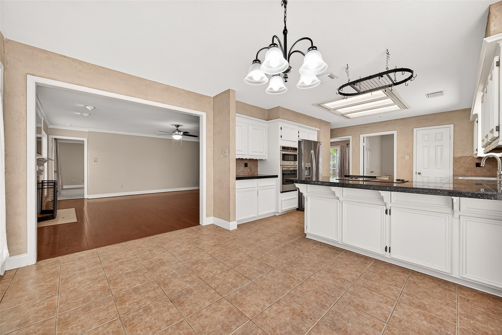 4506 Warwick Drive - Photo 10