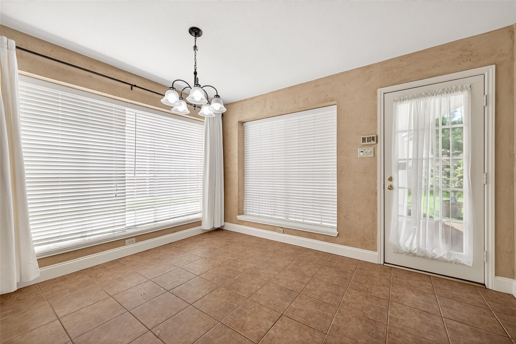 4506 Warwick Drive - Photo 11