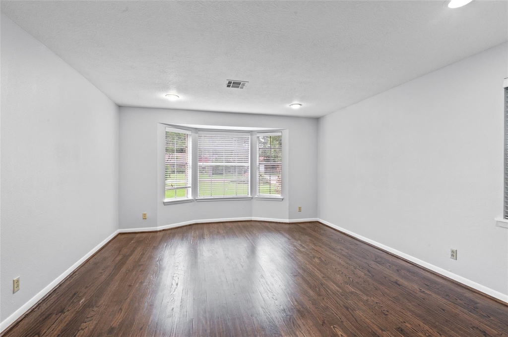 118 E Thornton Road - Photo 11