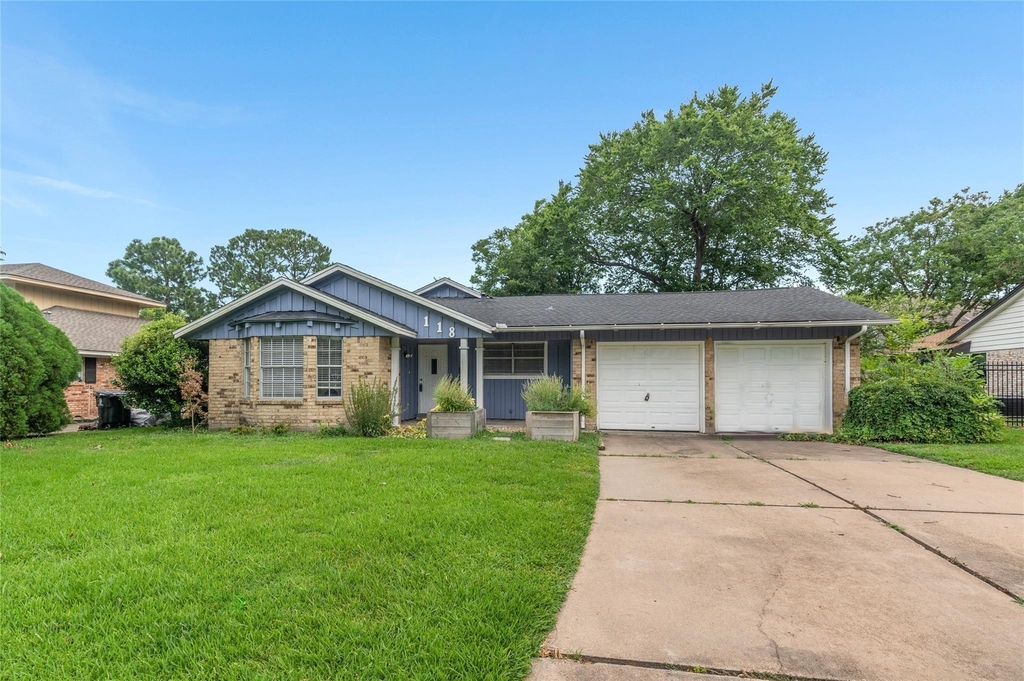 118 E Thornton Road - Photo 0