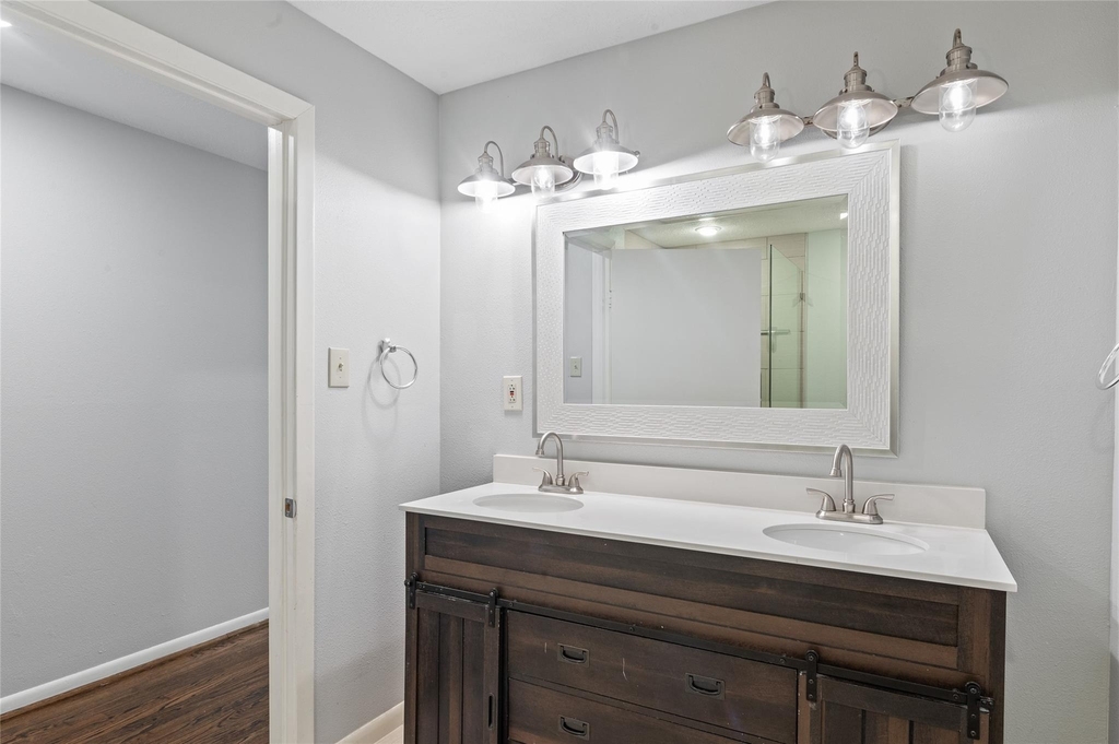 118 E Thornton Road - Photo 16