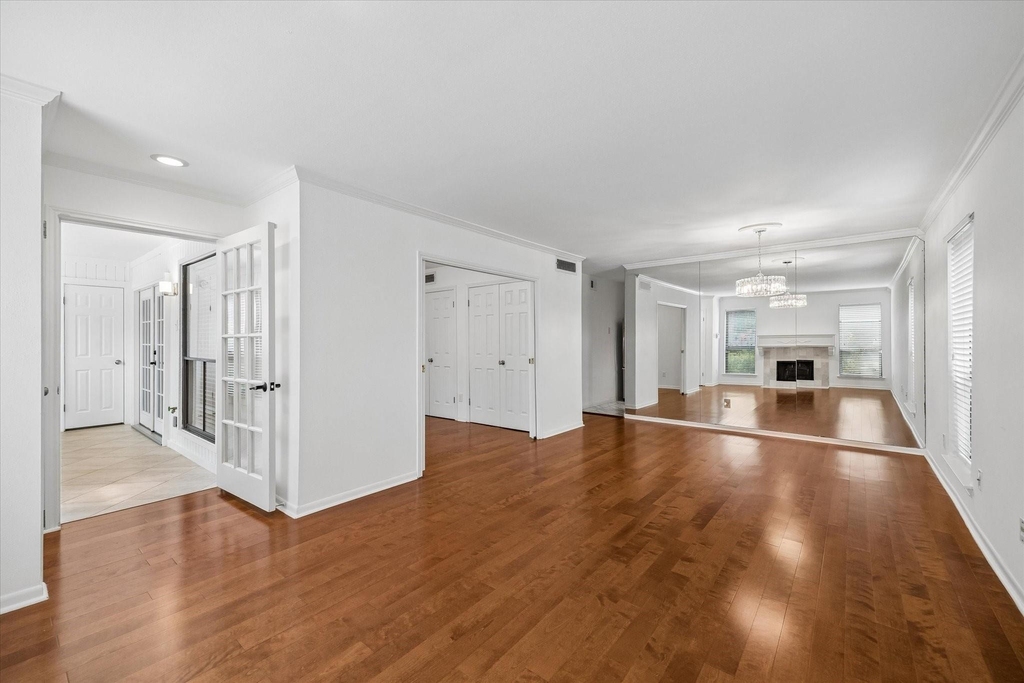 1601 S Shepherd Drive - Photo 9