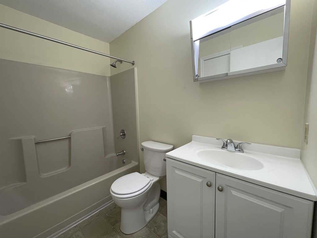 167 Eastern - Photo 26