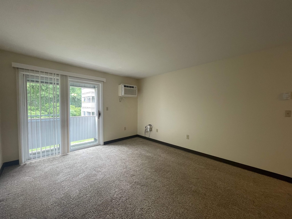 167 Eastern - Photo 15