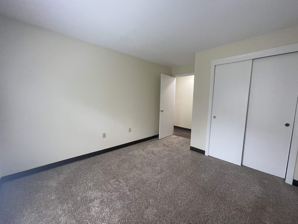 167 Eastern - Photo 24
