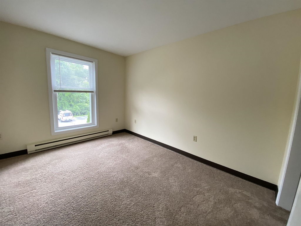 143 Eastern - Photo 21