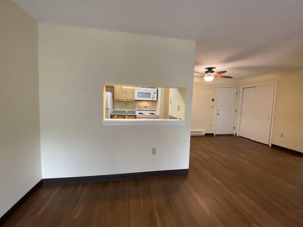 143 Eastern - Photo 11