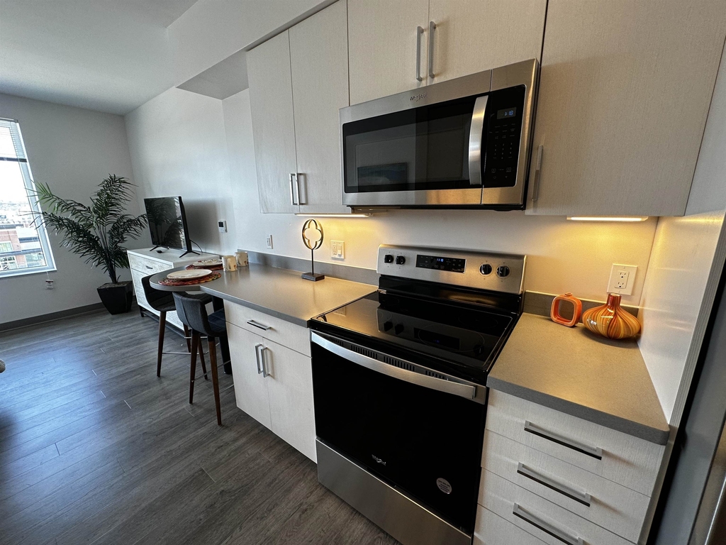 409 Elm - Photo 4