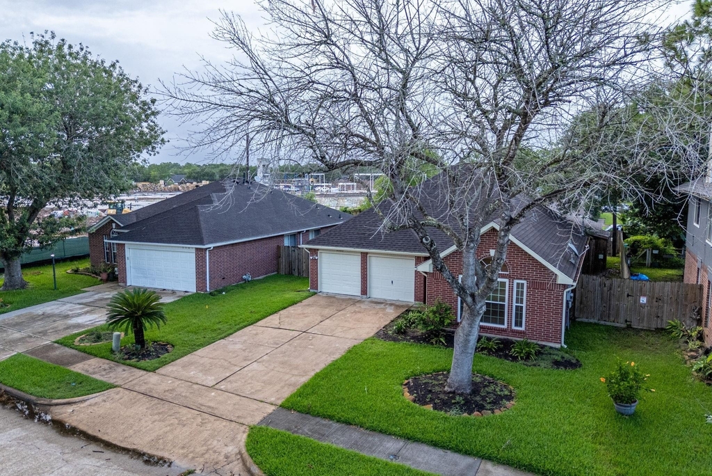 3503 Riverside Drive - Photo 2