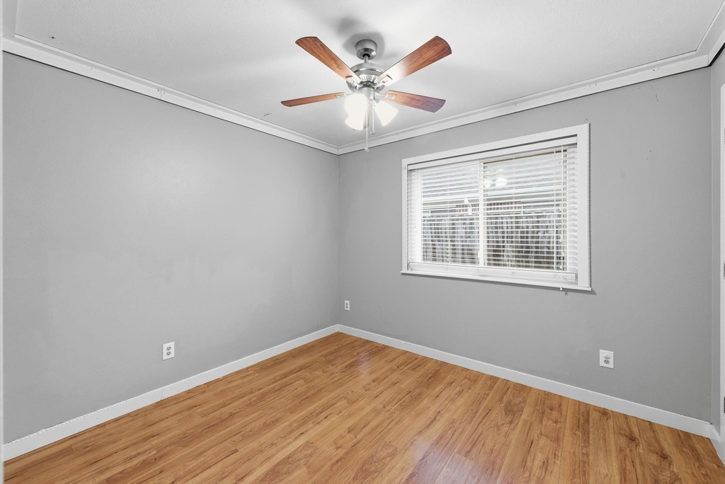 3503 Riverside Drive - Photo 18