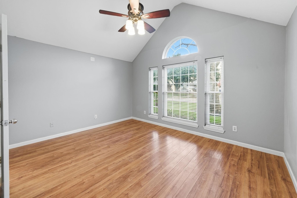 3503 Riverside Drive - Photo 13