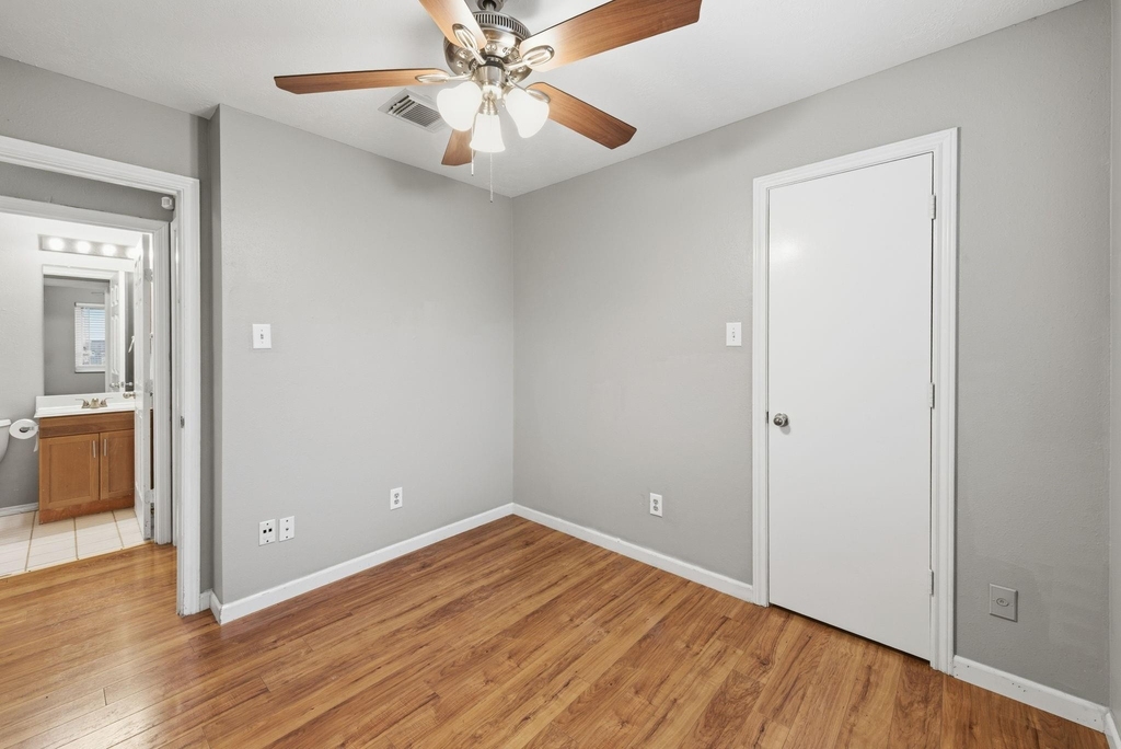 3503 Riverside Drive - Photo 17