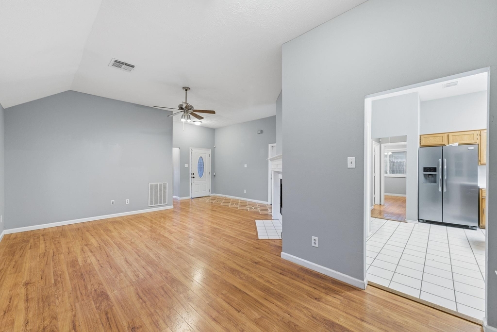 3503 Riverside Drive - Photo 8