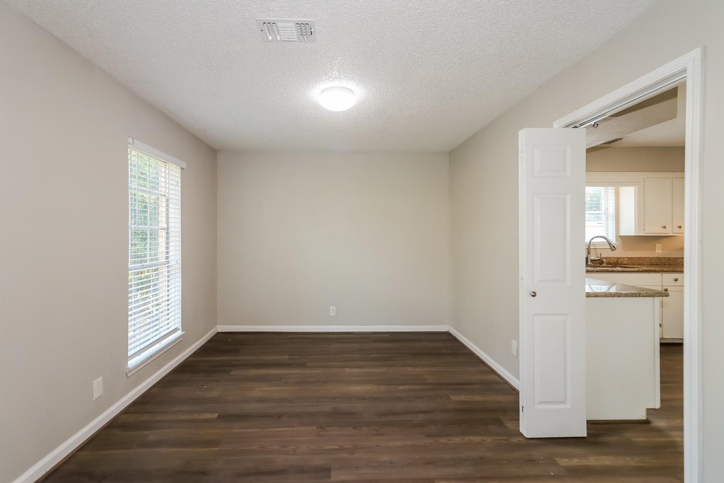 10530 Jaycreek Drive - Photo 3
