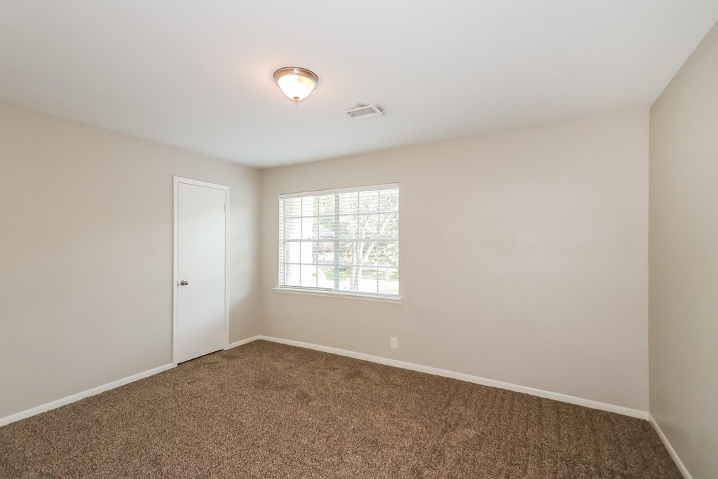 10530 Jaycreek Drive - Photo 10