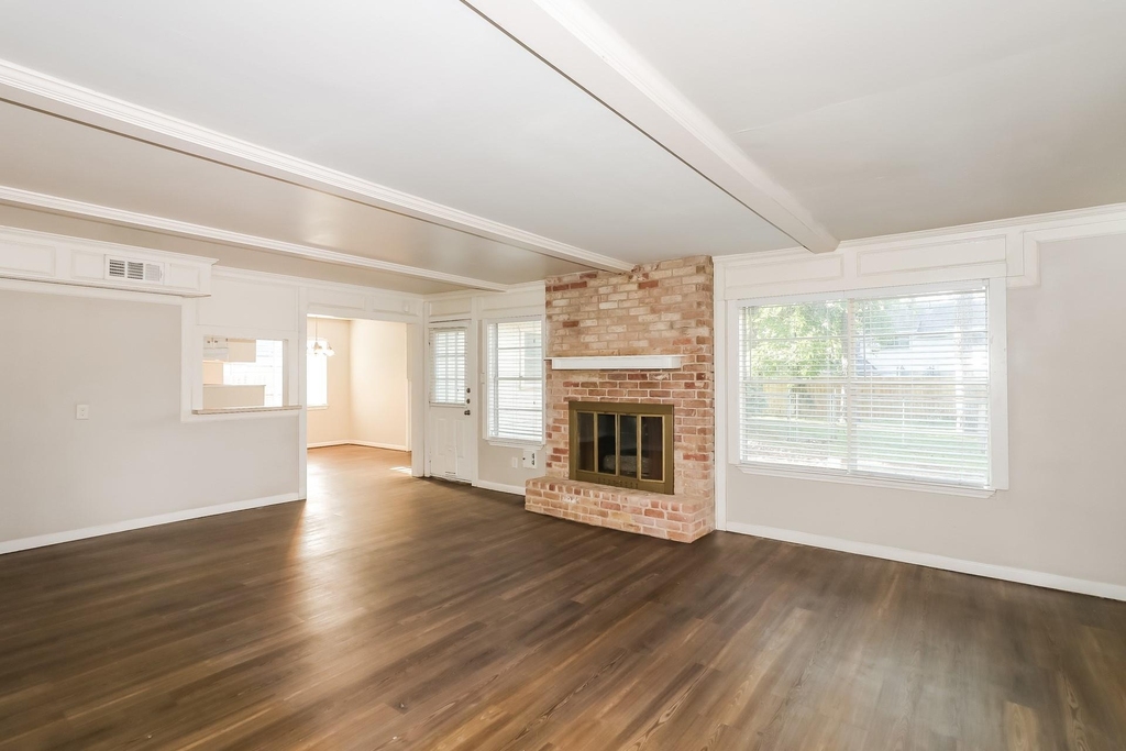 10530 Jaycreek Drive - Photo 2