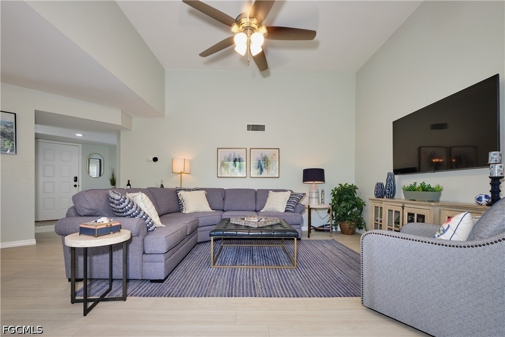 15121 Bagpipe Way - Photo 0