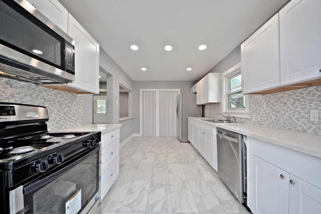 3834 Rosedale Street - Photo 0