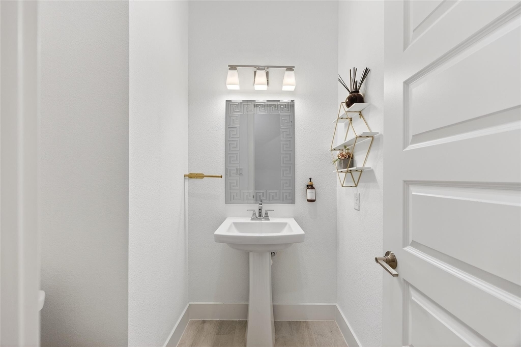 32018 Crested Knoll Court - Photo 43