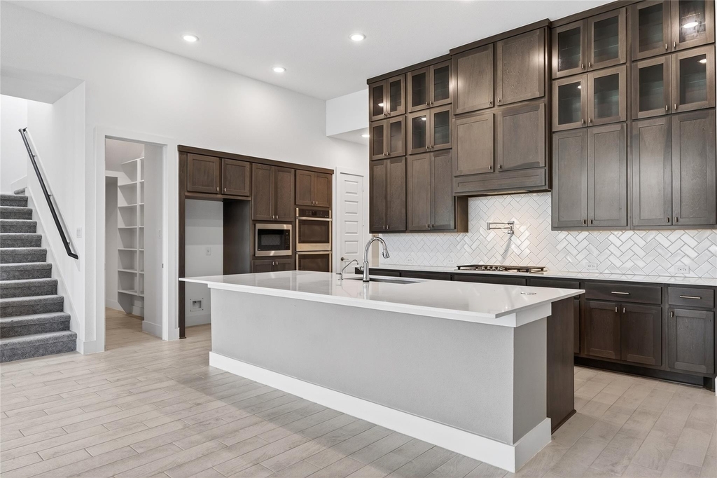 32018 Crested Knoll Court - Photo 19