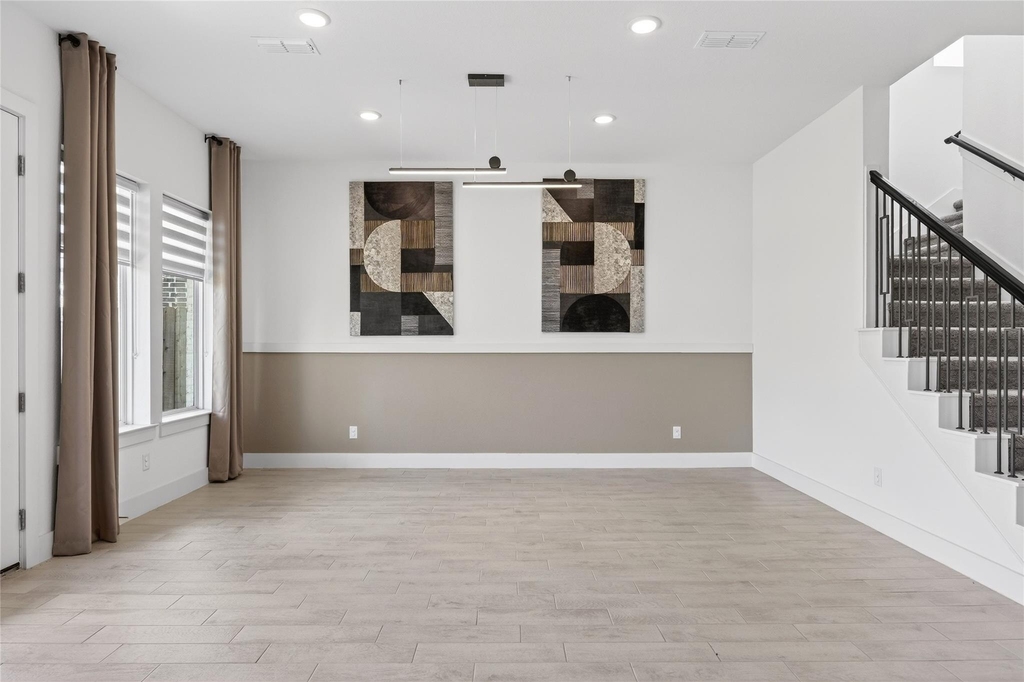 32018 Crested Knoll Court - Photo 16