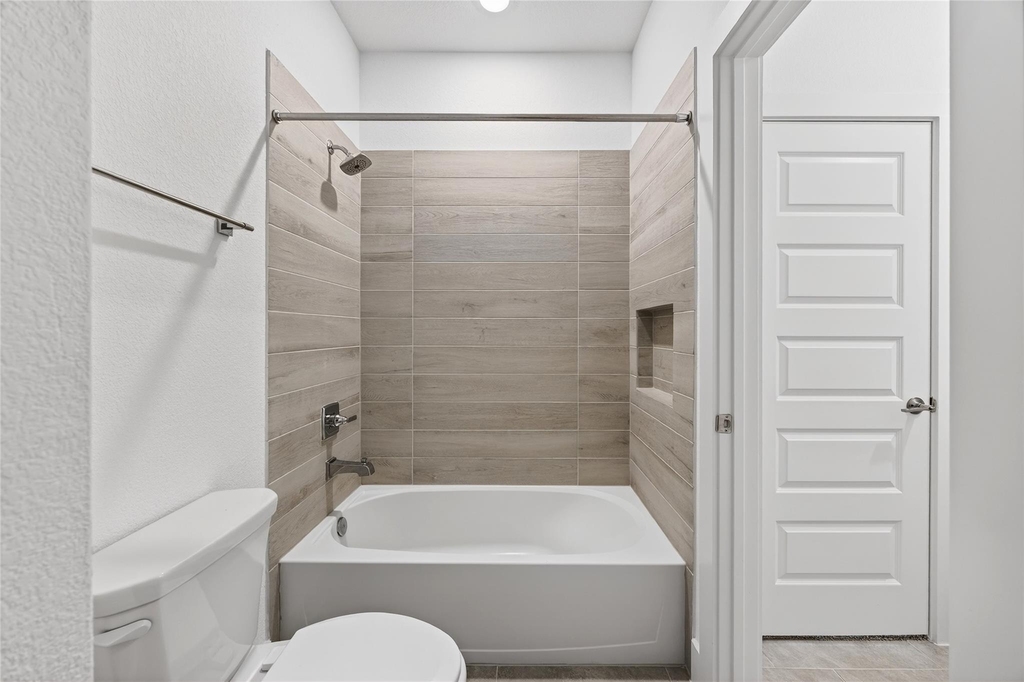 32018 Crested Knoll Court - Photo 35