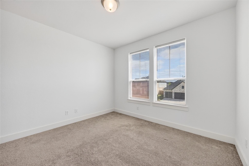 32018 Crested Knoll Court - Photo 38
