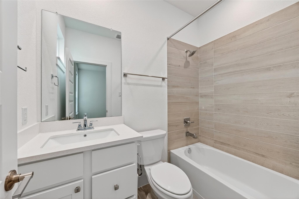 32018 Crested Knoll Court - Photo 40