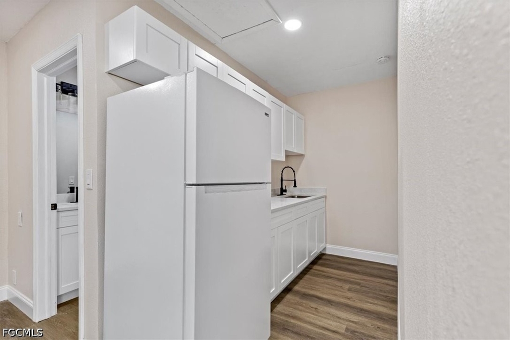 2570 Charleston Park Drive - Photo 3
