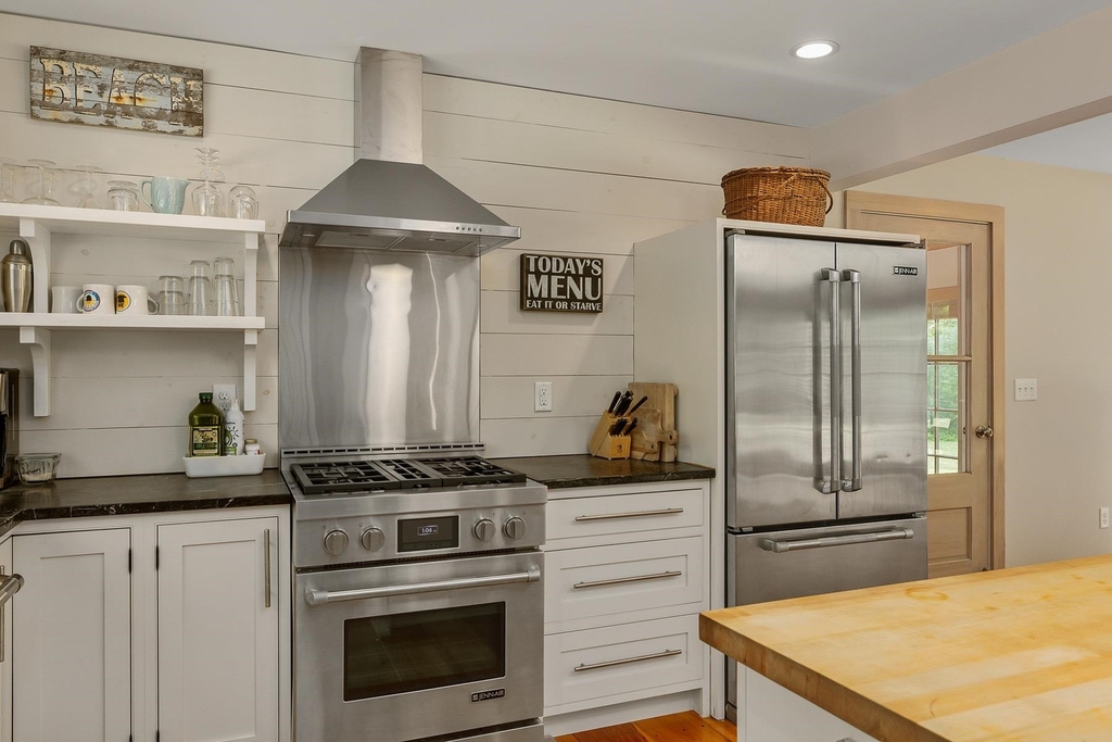 71 W Atlantic - Photo 3