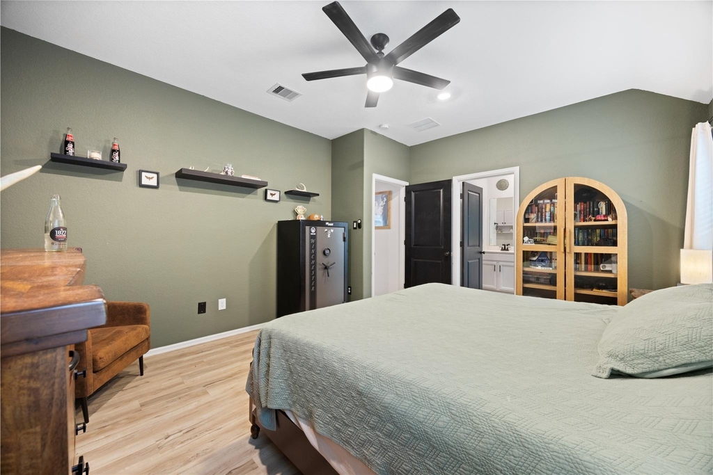 10417 Pineland Drive - Photo 10