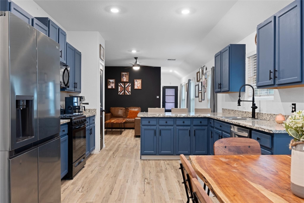 10417 Pineland Drive - Photo 18