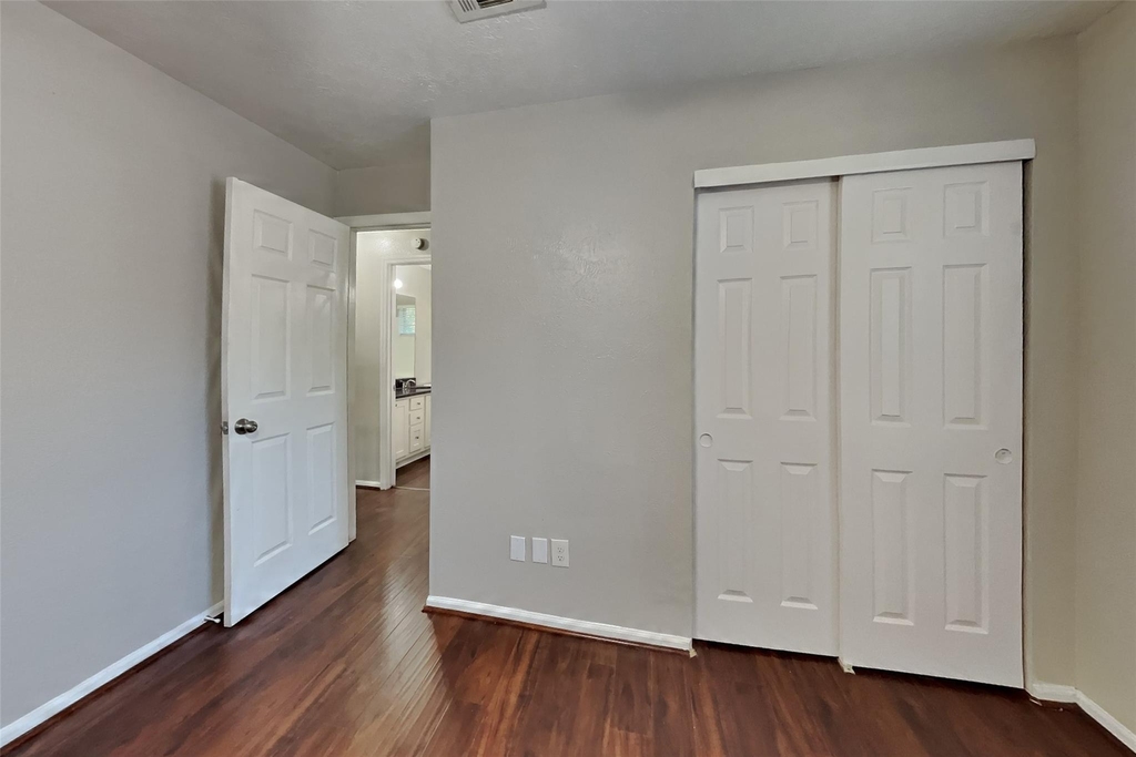7619 Almond Springs Drive - Photo 17