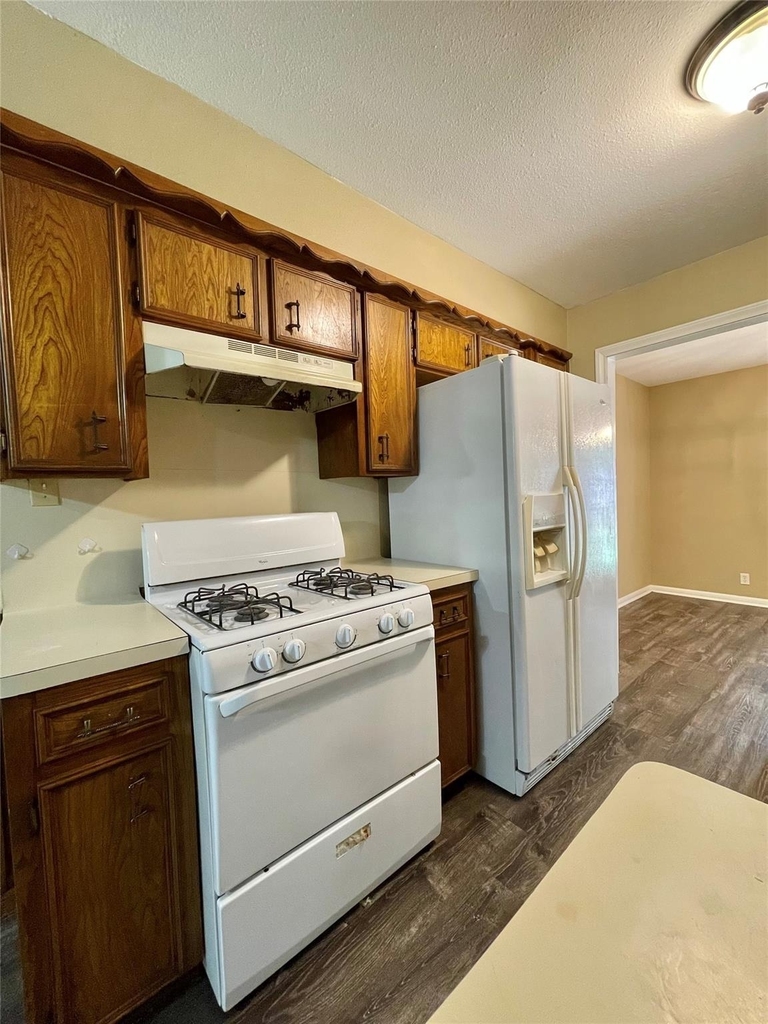 241 Crestwood Street - Photo 7