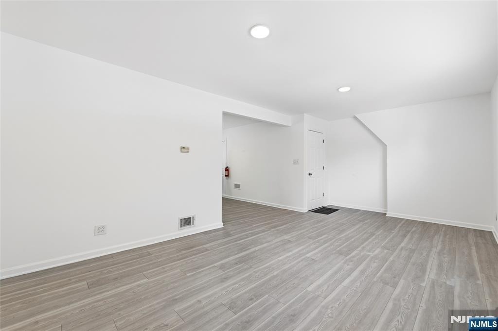 74 Barbara - Photo 5