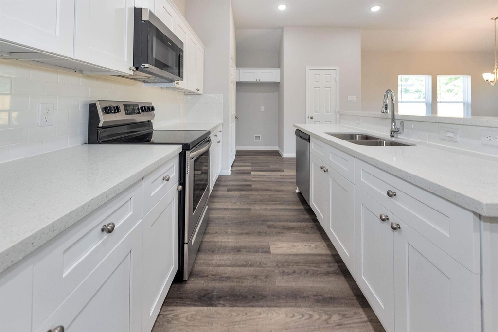 1683 County Road 3556 - Photo 2