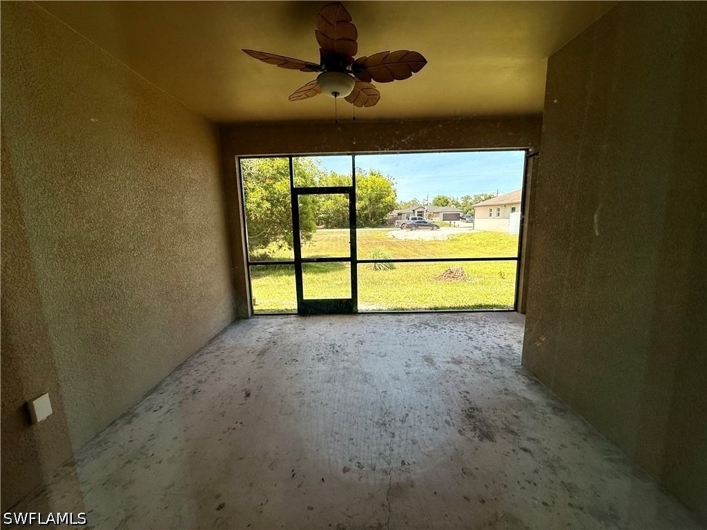 5560 Belrose Street - Photo 14