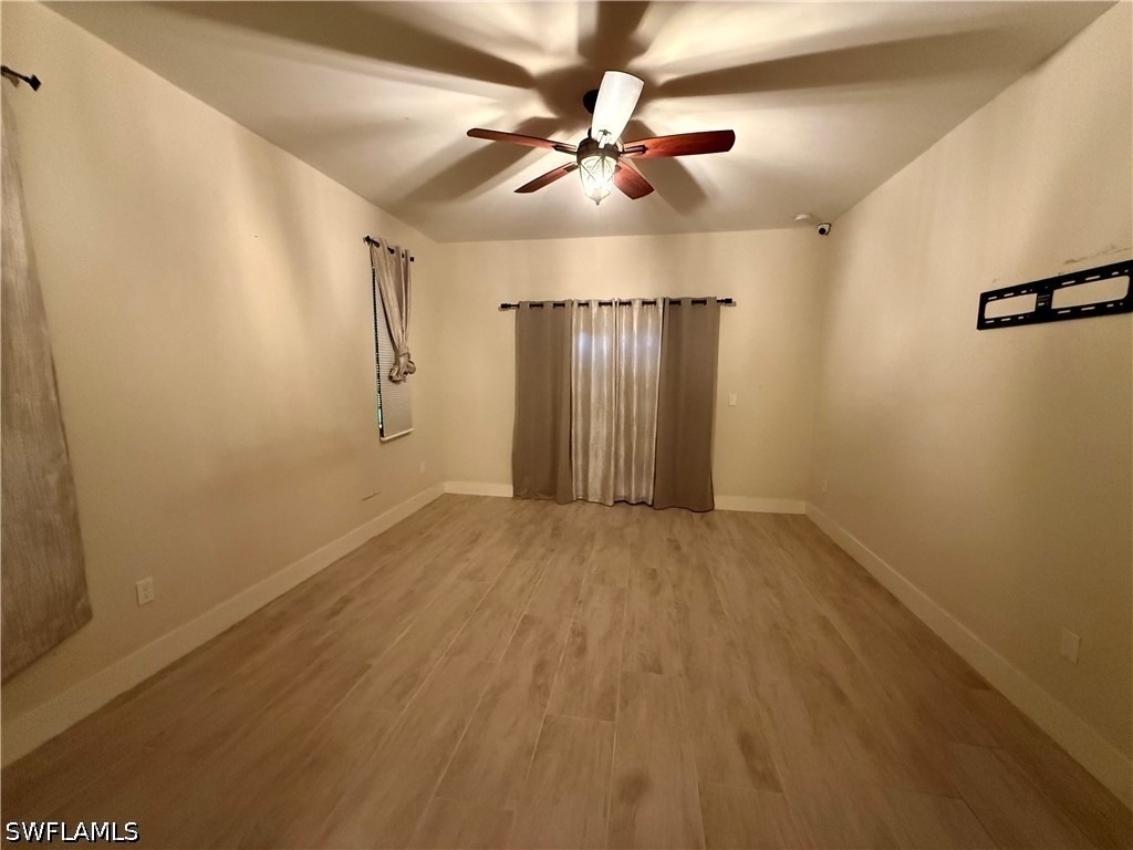 5560 Belrose Street - Photo 19