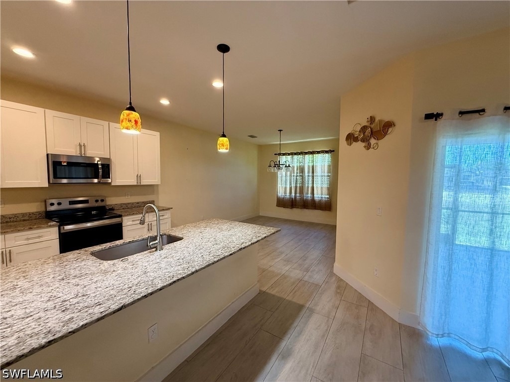 5560 Belrose Street - Photo 13