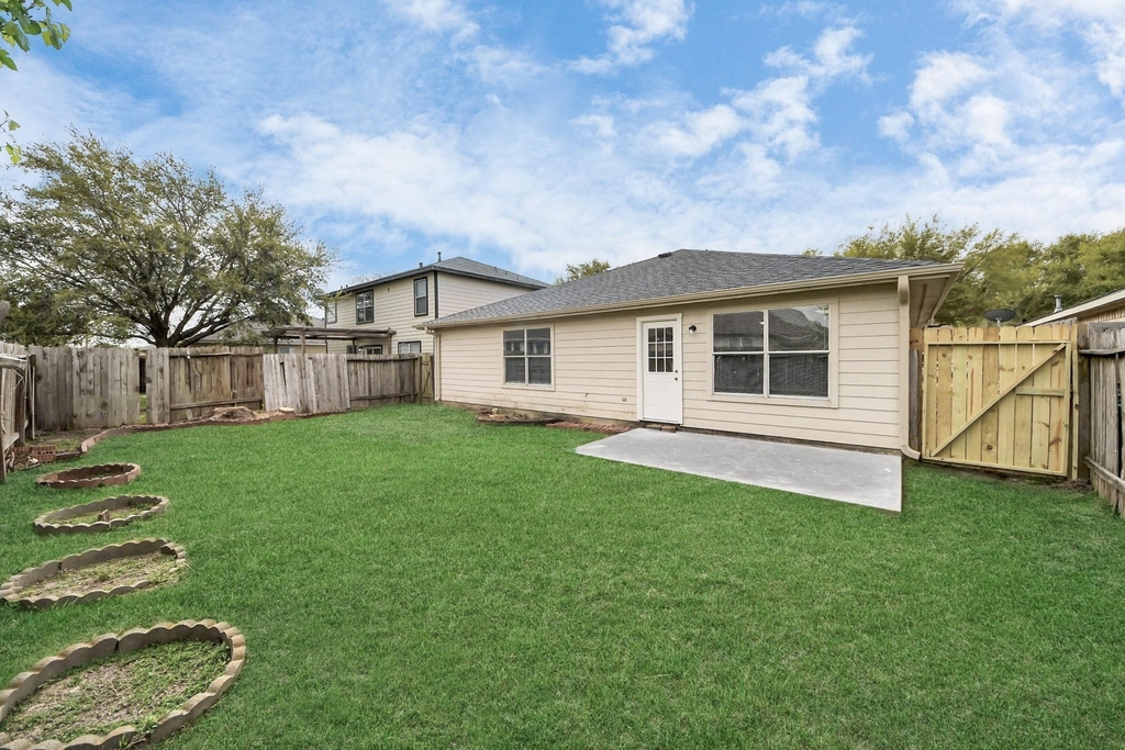 19618 Beachy Court - Photo 32