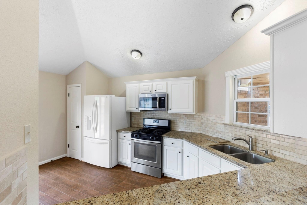 21435 Deerhaven Drive - Photo 12