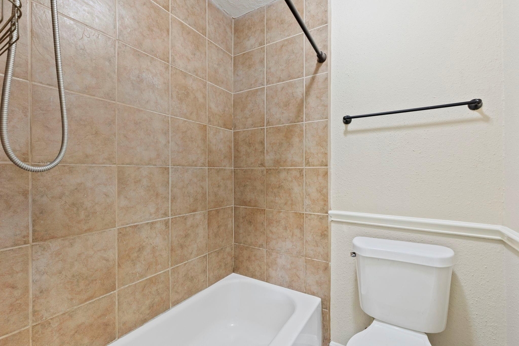 21435 Deerhaven Drive - Photo 19