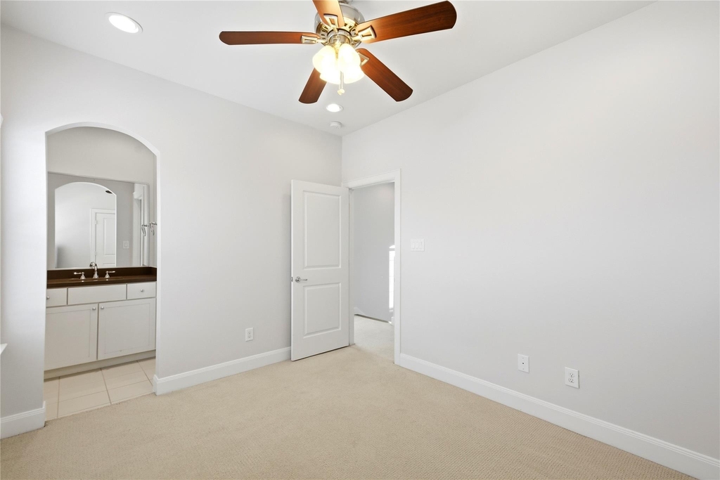 8239 Cambridge Street - Photo 14