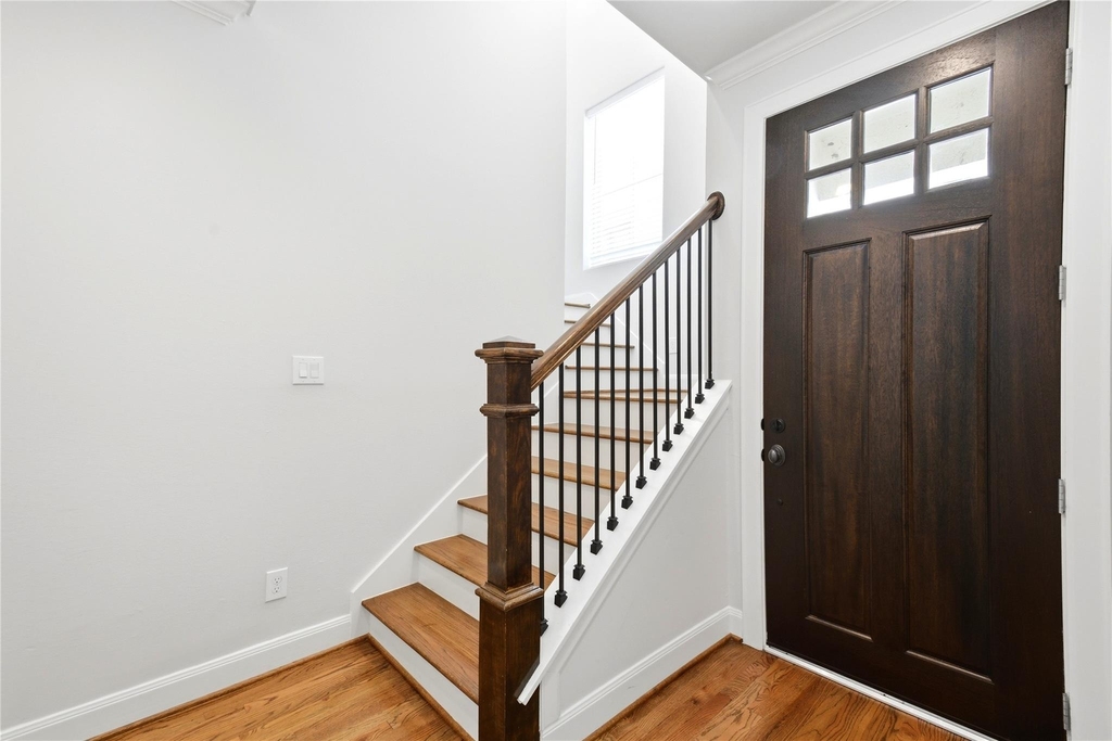 8239 Cambridge Street - Photo 4