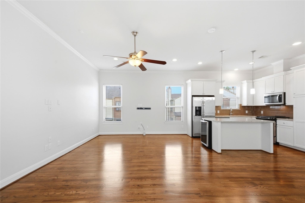 8239 Cambridge Street - Photo 7
