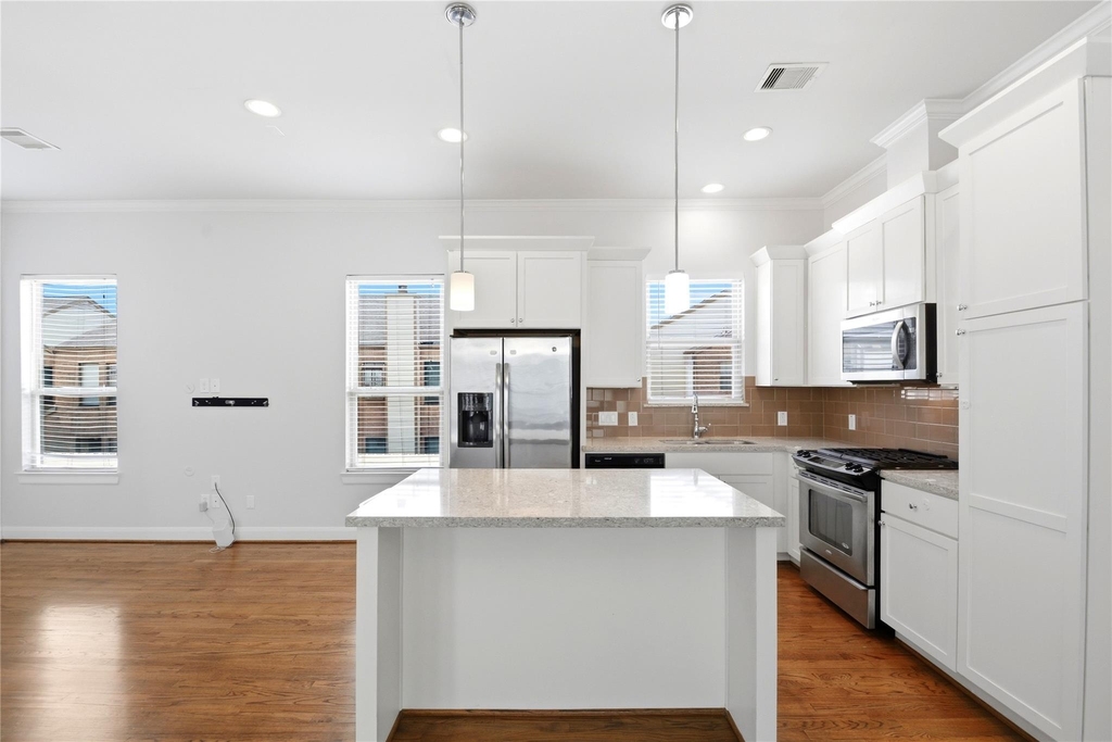 8239 Cambridge Street - Photo 8