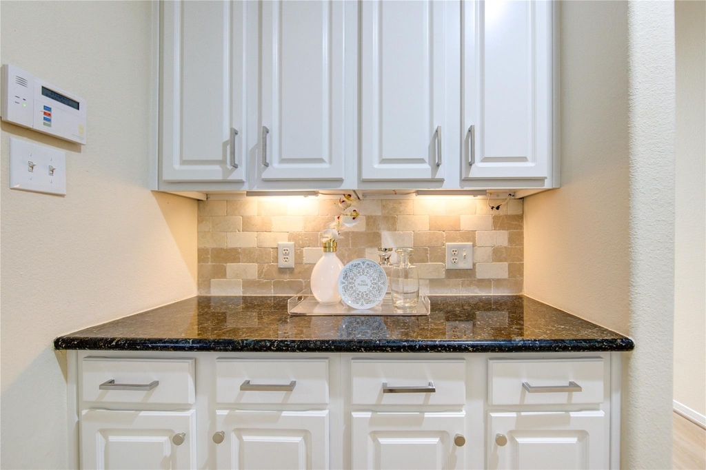 2327 Centerbrook Lane - Photo 9