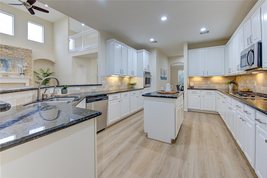 2327 Centerbrook Lane - Photo 15