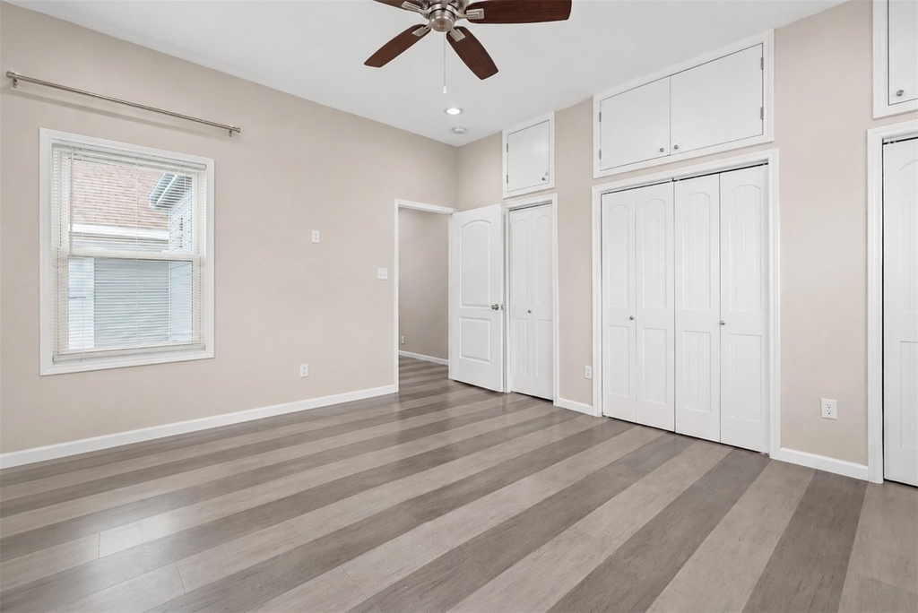 1028 Avenue K - Photo 13